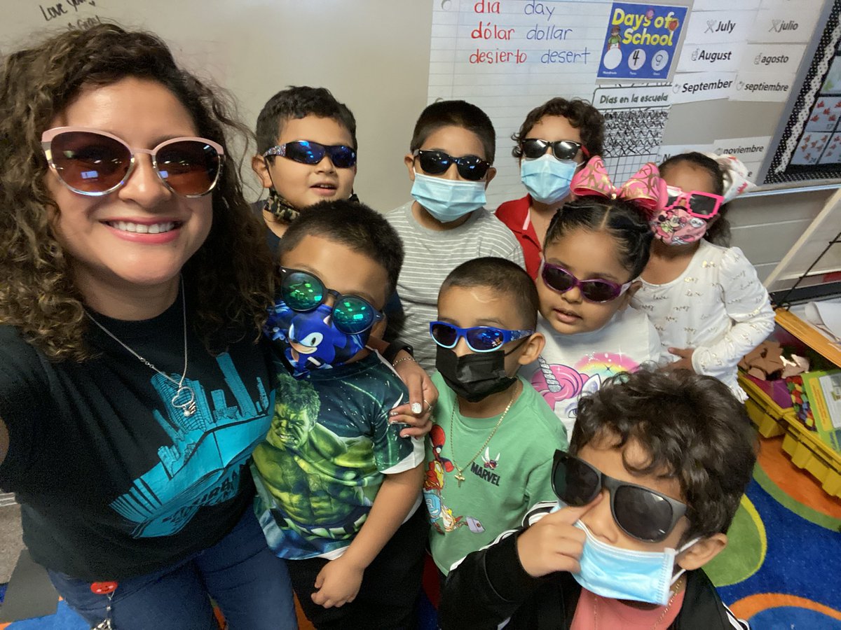 MrsMFitch_NBE's tweet photo. #RedRibbonWeek2021 @HumbleISD_NBE #FitchesFriends https://t.co/FG3LitnmoZ
