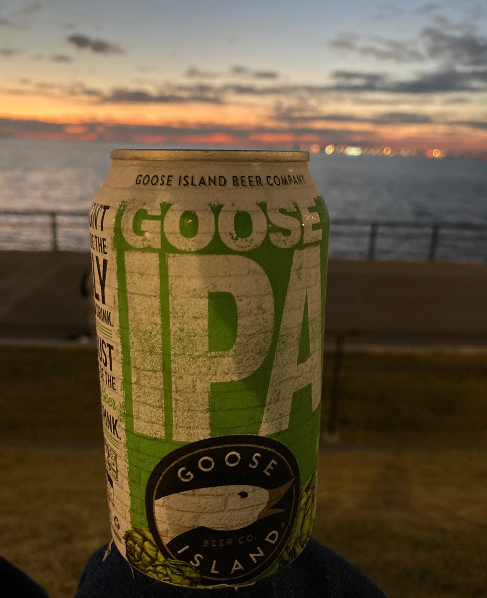 inMY_book's tweet photo. 気づいたら金晩土晩日晩だいすきなビールが飲めてて幸せな週末や🥟🥟🕊 https://t.co/wLwCVvSrTW