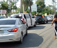 #Hoy cubanos🇨🇺 y dominicanos 🇩🇴en Santo Domingo nuevamente en Caravana #PuentesDeAmor, todos #JuntosPorCuba porque la Solidaridad no se puede bloquear.
<a href="/BrunoRguezP/">Bruno Rodríguez P</a> @DíazCanelB <a href="/CubaMINREX/">Cancillería de Cuba</a>