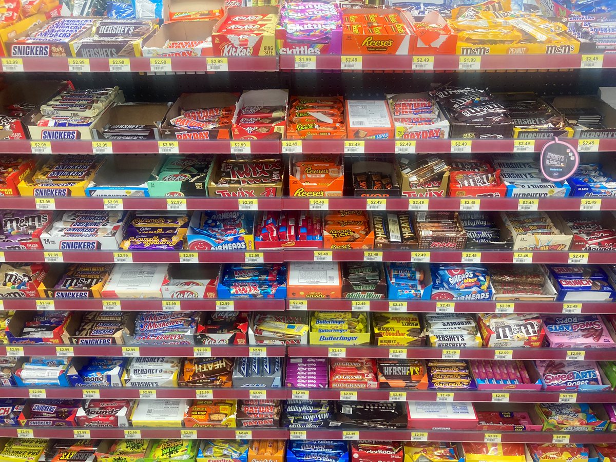 darren_stallcup's tweet photo. The price of candy has gone up #halloween2021 https://t.co/vgW7xlAKe0