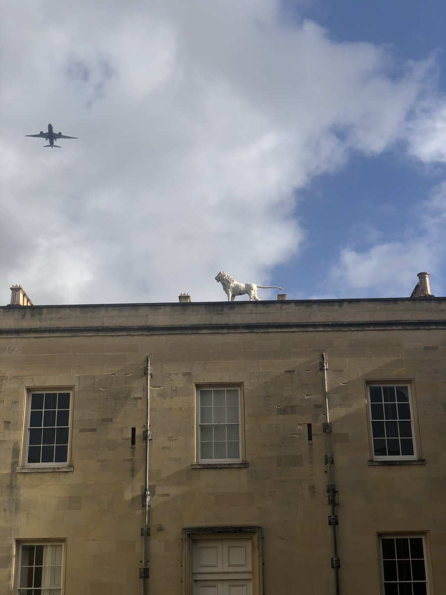 RIBAarchitect's tweet photo. The sun appeared from behind the clouds today for our visit to #SyonHouse to see one of Robert Adam’s surviving masterpieces.
#RobertAdam #AdamStyle #interiordesign #inspiration https://t.co/UgEWJPCJjl
