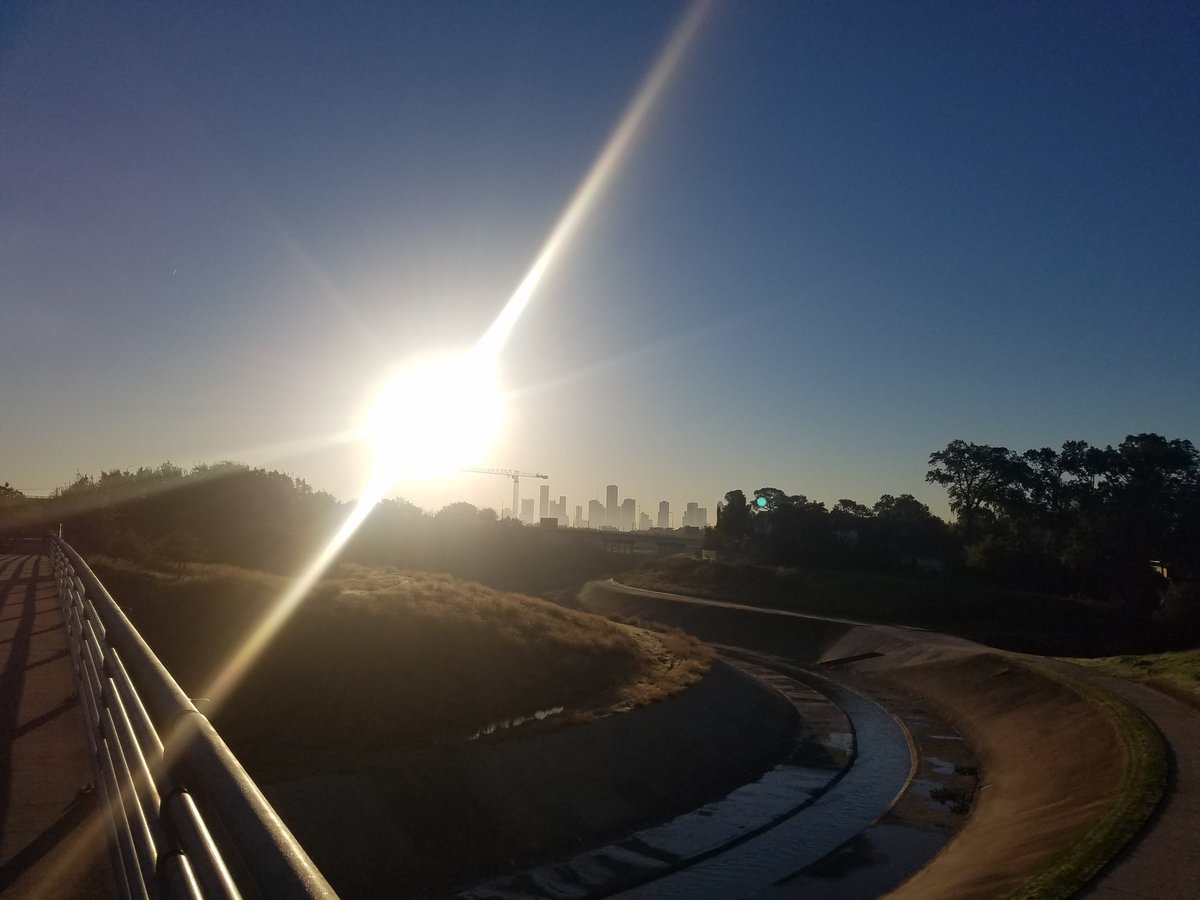 These #beautiful fall walks on the White Oak trail may become habit 

#SundayMorning #Houston