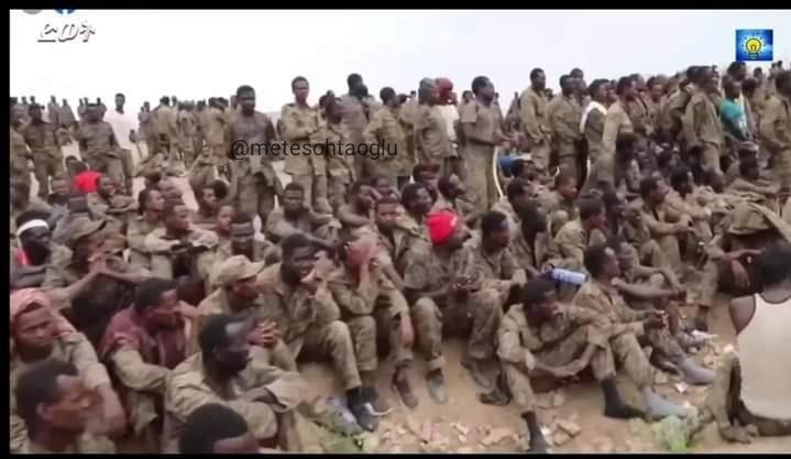 metesohtaoglu's tweet photo. 🔴 Tigray rebels launched a full-scale offensive deep into #Ethiopia and are moving towards the capital of Addis - Ababa.
The Ethiopian army is demoralized and is surrendering en masse, two divisions recently surrendered and two suffered heavy losses,
📸 https://t.co/FSeKf4ZgiC