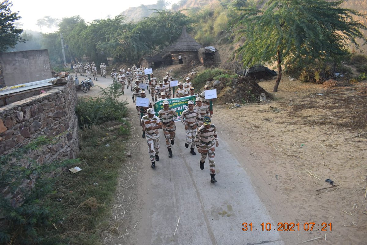 ITBP_official's tweet image. CTC ITBP Alwar, Rajasthan observed the #NationalUnityDay2021. #NationalUnityDay pledge was administered to all personnel at the Institute. A Unity Run and March Past was also organised on the occasion.
#Himveers