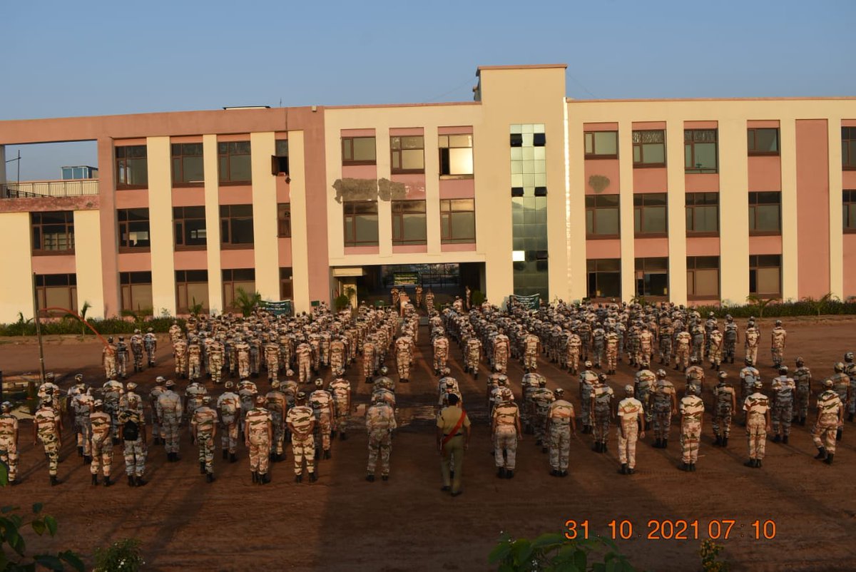 ITBP_official's tweet image. CTC ITBP Alwar, Rajasthan observed the #NationalUnityDay2021. #NationalUnityDay pledge was administered to all personnel at the Institute. A Unity Run and March Past was also organised on the occasion.
#Himveers