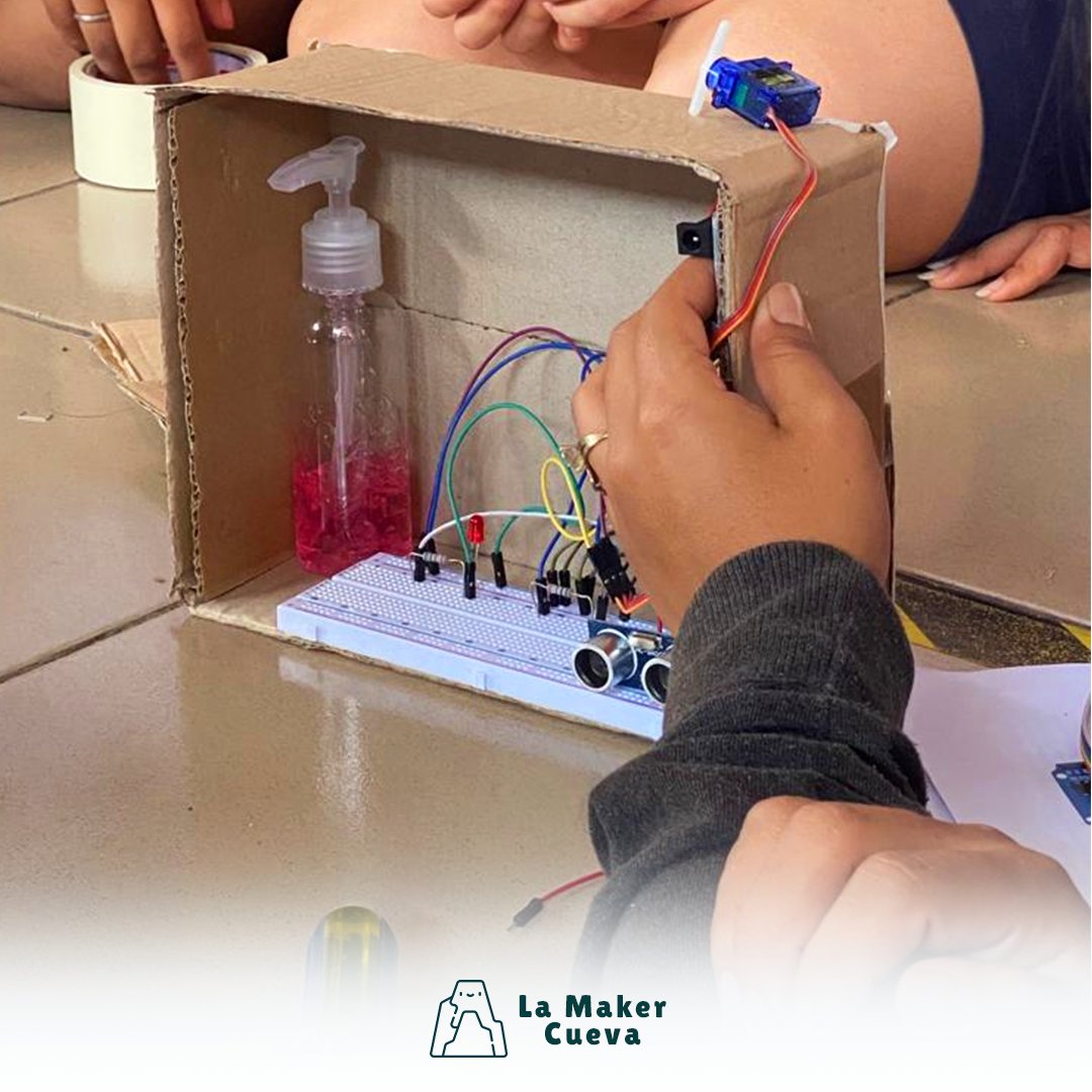MakerCueva's tweet photo. 📌Como Maker Cueva sabemos que el fomentar la enseñanza en áreas de tecnología es de suma importancia para potenciar e integrar distintas habilidades y competencias de las participantes, en este primer proyecto hemos aprendido mucho sobre la barreras a superar. https://t.co/VakiFeNM6m
