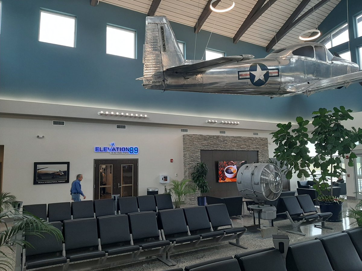 BrettBarnes22's tweet photo. Sunday brunch at new #Elevation89 restaurant inside new terminal exceptional! @SHELTAIR https://t.co/GM3HPhFLSG