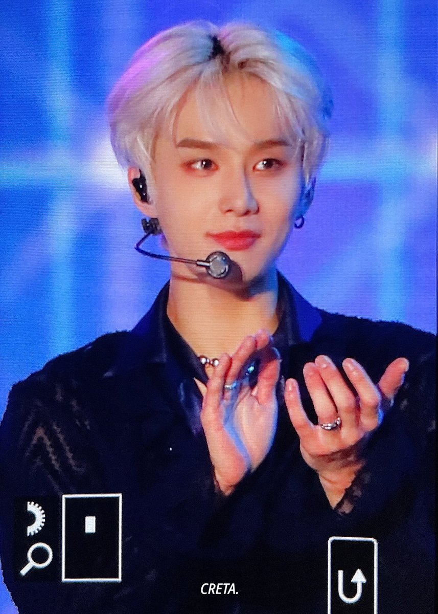 creta_jw's tweet photo. ㅇ..오빠......
211031 슈퍼콘서트
#정우 #JUNGWOO #NCT127 https://t.co/2rYKXZojs1