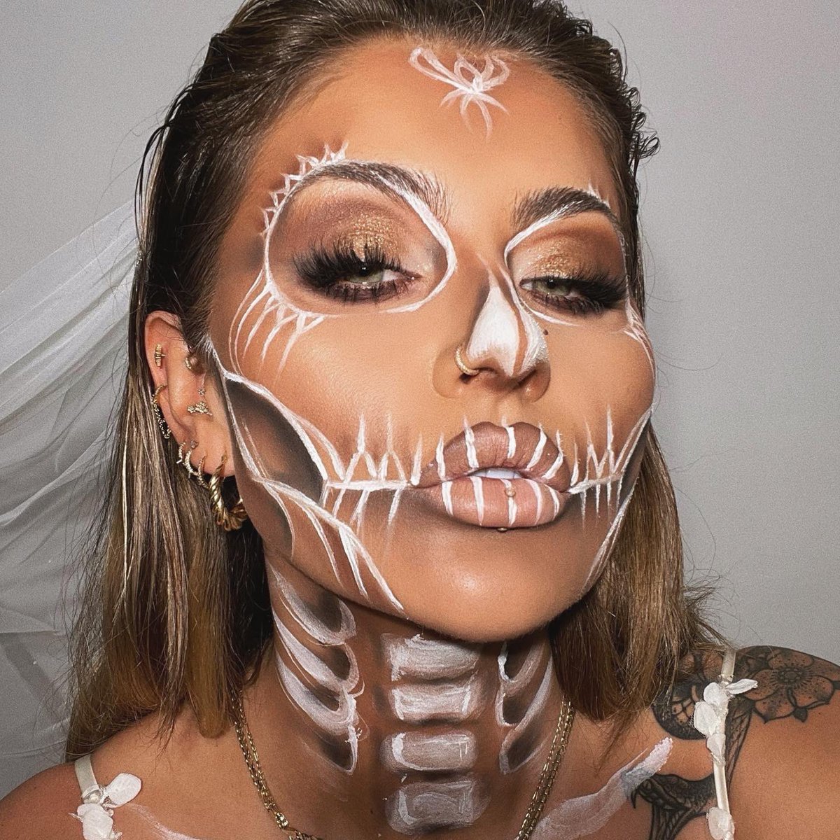 vieve's tweet photo. Happy Hallow'VEIVE to our Muses...

What VIEVE treasures have you used to create your spooky looks? 

#HallowVIEVE https://t.co/SsmOOKRNBG