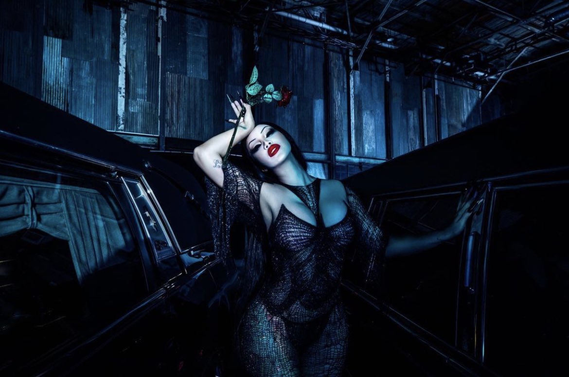 rapalert4's tweet photo. Cardi B as Morticia Adams for Halloween. https://t.co/2Er0V6g1PI