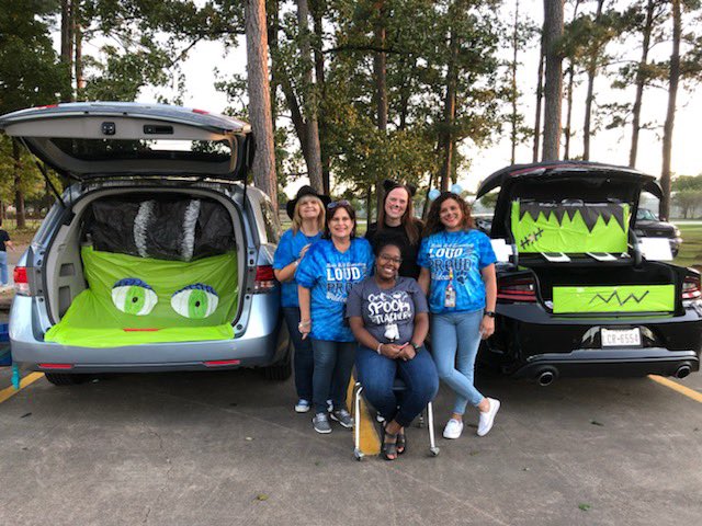 MrsMFitch_NBE's tweet photo. Trunk o’ Treat @HumbleISD_NBE‼️#KinderTeam was #frankful to see all of our kiddos‼️ 😉 💚 #FitchesFriends #KinderRocks https://t.co/gTLRJOKazM