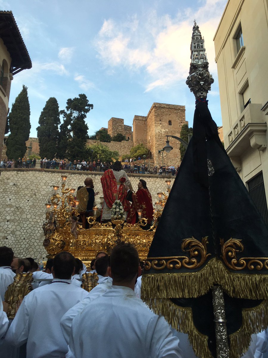 PatriRN's tweet photo. El Camino de la Gloria con nuestra @HdadSagradaCena ❤️🎺 https://t.co/oC9fKlQIYj
