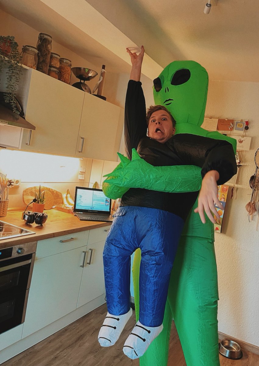 dieJulsi's tweet photo. Hier passieren Dinge #curryween https://t.co/6JE4nS1nBN