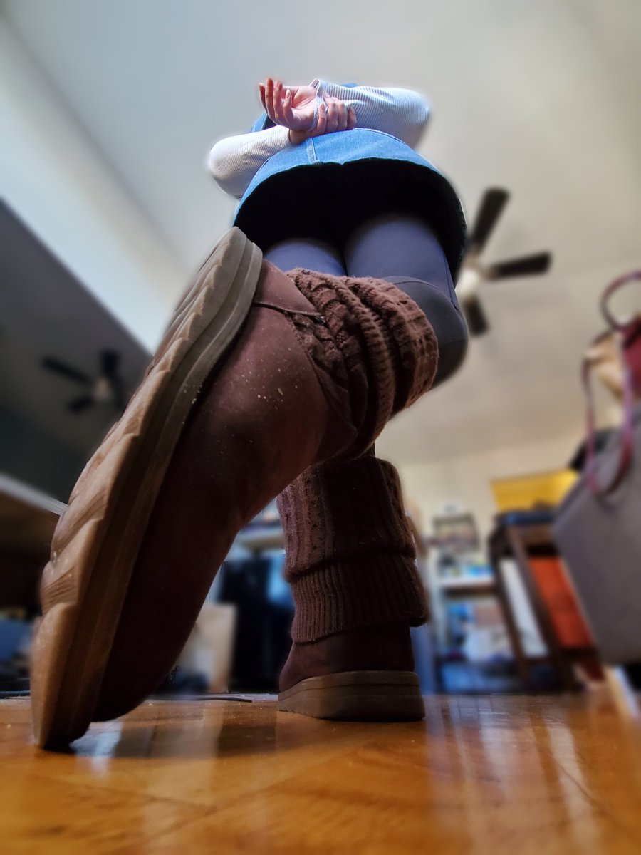 nikkiscutefeet tweet picture