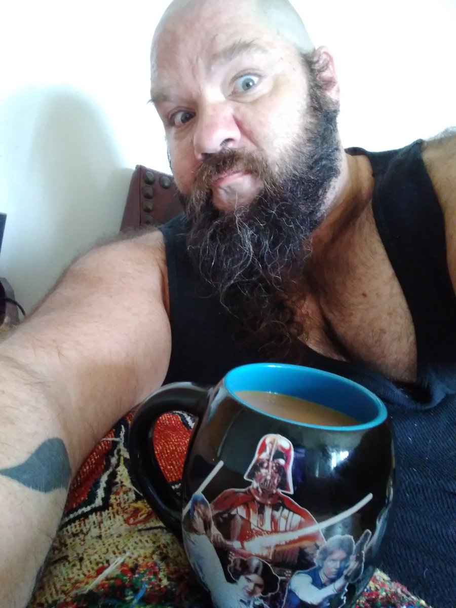 Wook316's tweet photo. #BedBeard
I woke up looking this-damn-cute.
Happy Halloween folks looking forward to fun today https://t.co/uooItHhfeB