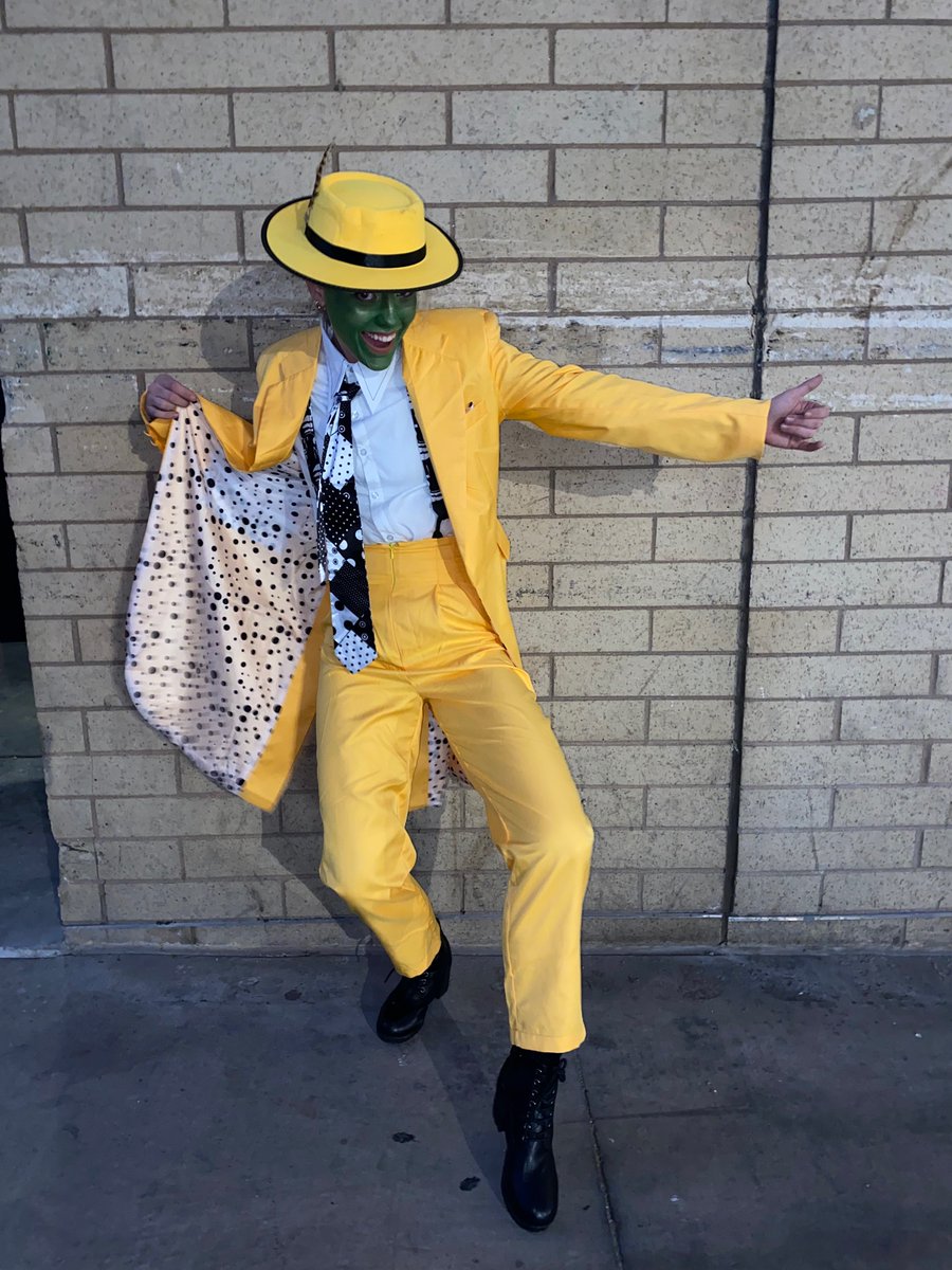 kadierachelle's tweet photo. SMOKIN’ 🤩🔥 @JimCarrey i love you so much!!You truly are an inspiration in my life!Your ability to be any character at any given moment is something I love doing myself. Honestly my favorite thing is when someone calls me such a character. What character will I be today?🌀🧩🧿 https://t.co/FQYrNMqHd6