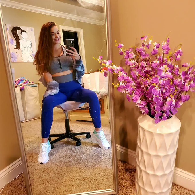 Have a looksie on my @OnlyFans  and see what's selling like crazy! Don't miss out, this lucky guy could<a class="tags" href="/tag/onlyfans">@onlyfans</a>