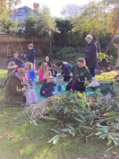 MerrilocksPark's tweet photo. Wonderful to see lots of happy children engrossed in making Bug Hotels with Park Warden, Angela. Well done to Pollyanna for making the first hotel, complete with grass roof, which now takes pride of place in the Park and a new home for bugs and minibeasts! #bughotel #community https://t.co/kgIKAphkk7