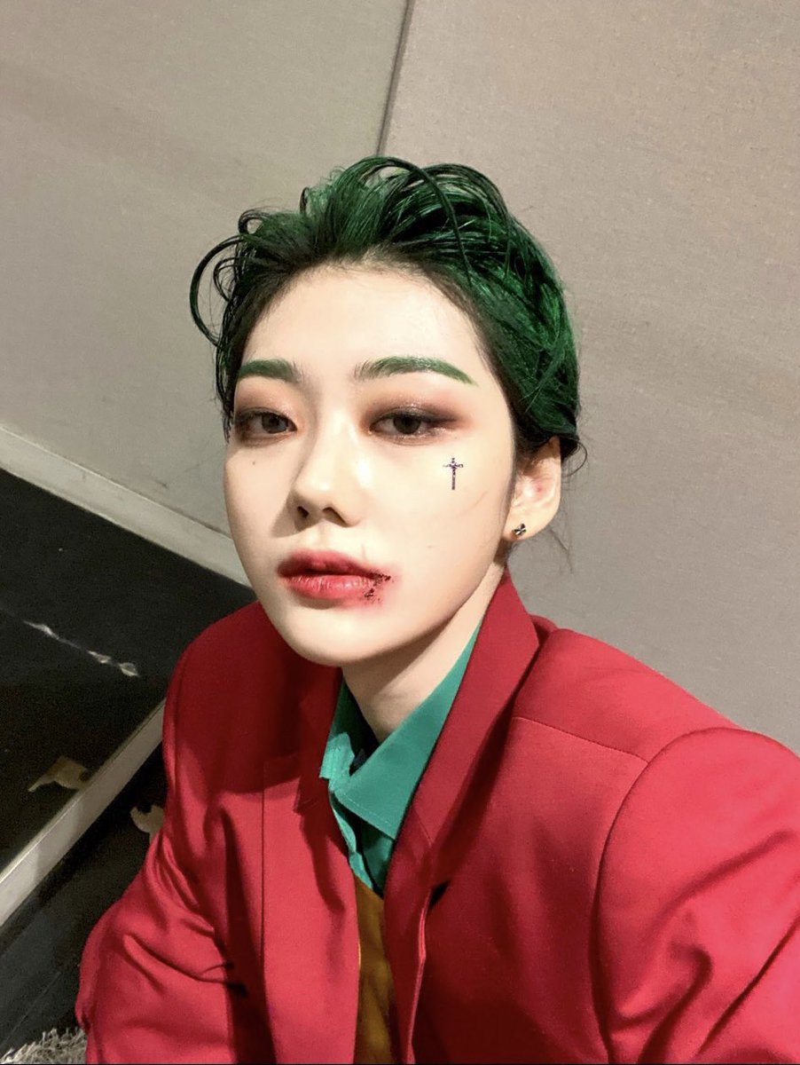 witcherspic's tweet photo. 211031 roa [via twitter]
#위쳐스 #로아 https://t.co/bc8Q5izkEc
