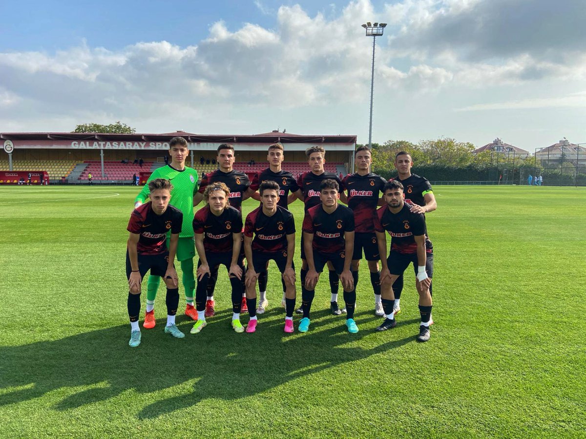 İlk maç, ilk heyecan ve galibiyet 💛❤️