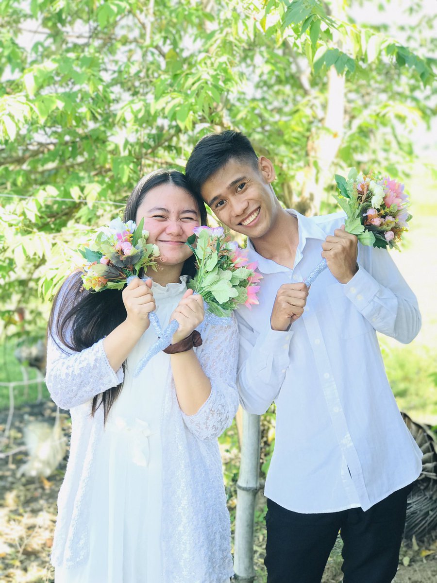 kmllctapiru's tweet photo. Mamahalin kita hanggang sa huli kong hininga, Awa at tulong Dios 🤍

Nakasal na ako sa Iglesia 🥺 Salamat po sa Dios 😭🎉

#MCGIMassWedding https://t.co/N6pwh7wIWN