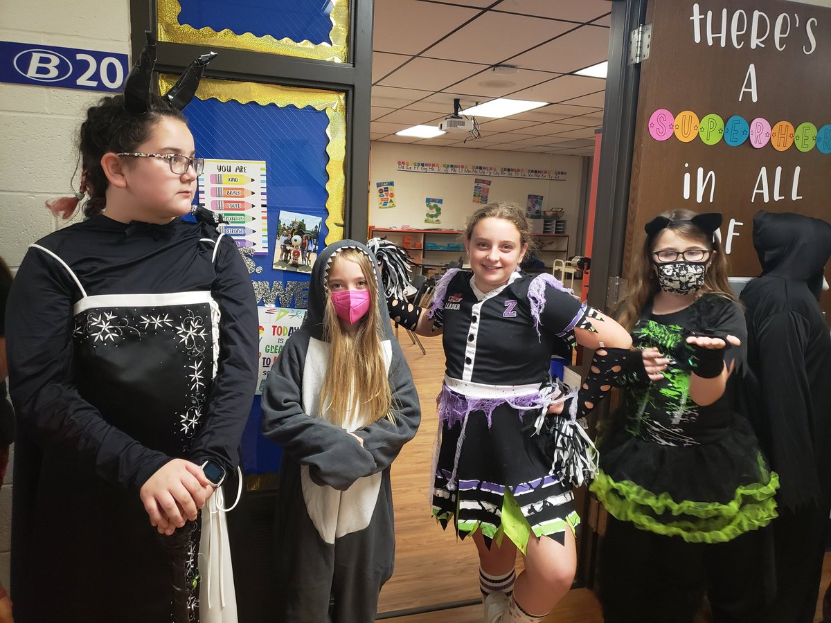 BCSspiker's tweet photo. 4th Grade Halloween Fun 2021! https://t.co/PnWytjYiKU