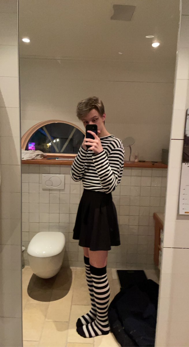 FeroniFe's tweet image. 