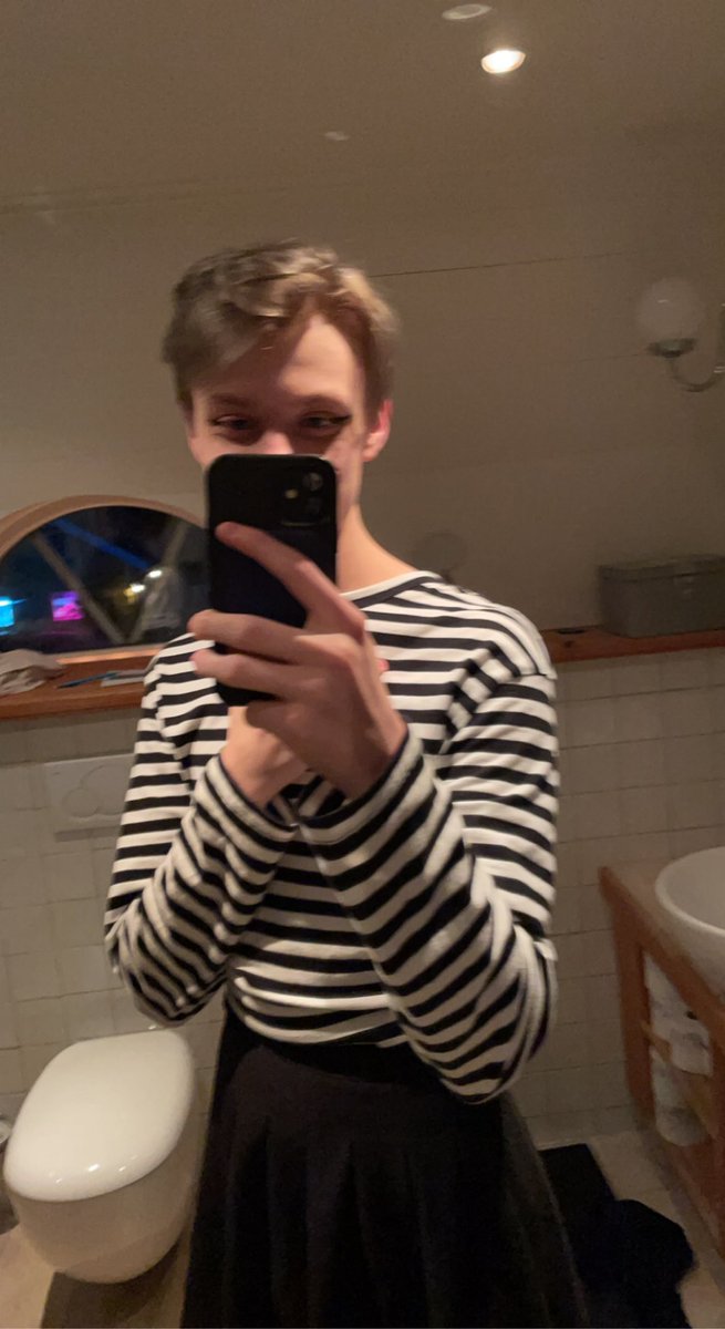 FeroniFe's tweet image. 