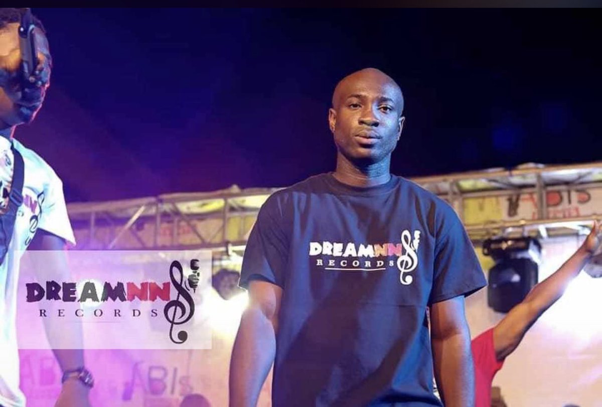 DreamNNMusic's tweet photo. Happy Birthday! May the always uplifting part of you keep flying us high and May you be singing sweet songs today as your celebrate your special day! You are talented and have a beautiful soul , God bless you .🎤🎹🎼❤️ https://t.co/Rji1DWrGgu