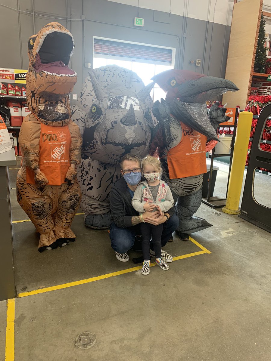 BackSammie's tweet photo. Happy Halloween the Kiddos are loving it and we had a devil come in @JamieHa18924176 @EldredPeterson @DavidRidenour19 @jerryshoemake10 @THD2301 @jnny_hd @JaelynnDerrico2 https://t.co/HAEN8j6Leg