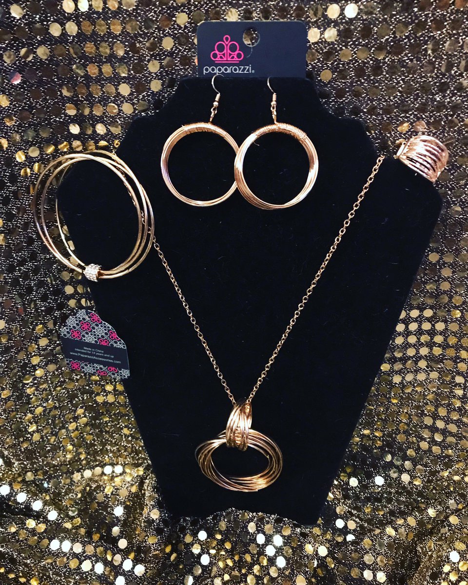 glammomsbling's tweet photo. #paparazziaccessories https://t.co/80xXzPzEiv