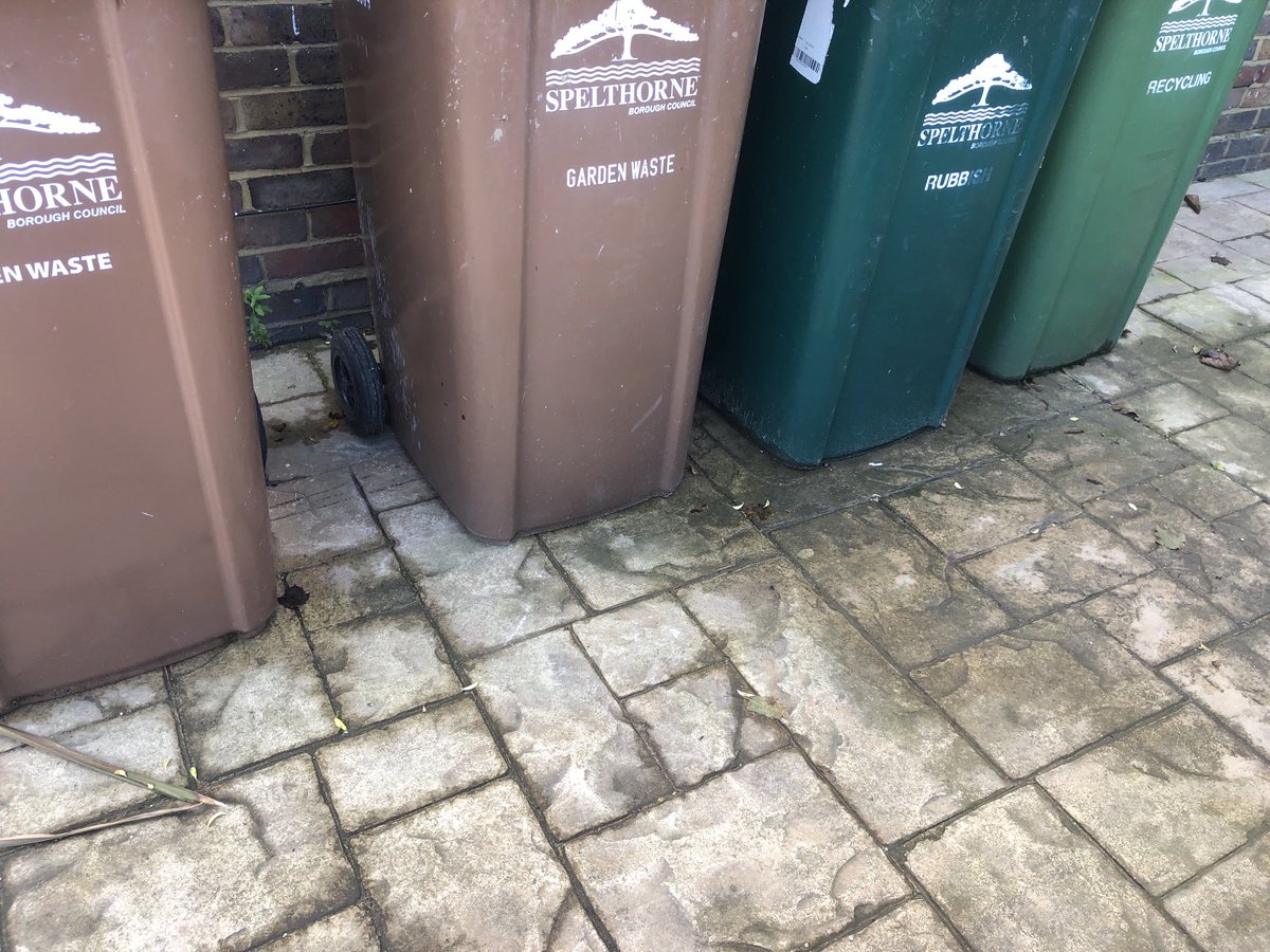 JoolsFox's tweet image. A colourblind parcel delivery driver's multiple choice question ⁦@colourblindorg⁩