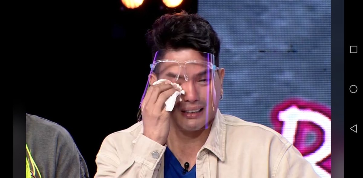 sunseattears's tweet photo. Sending hugs Kuya Mygz❤️😘 https://t.co/ZMO8zyP4gW