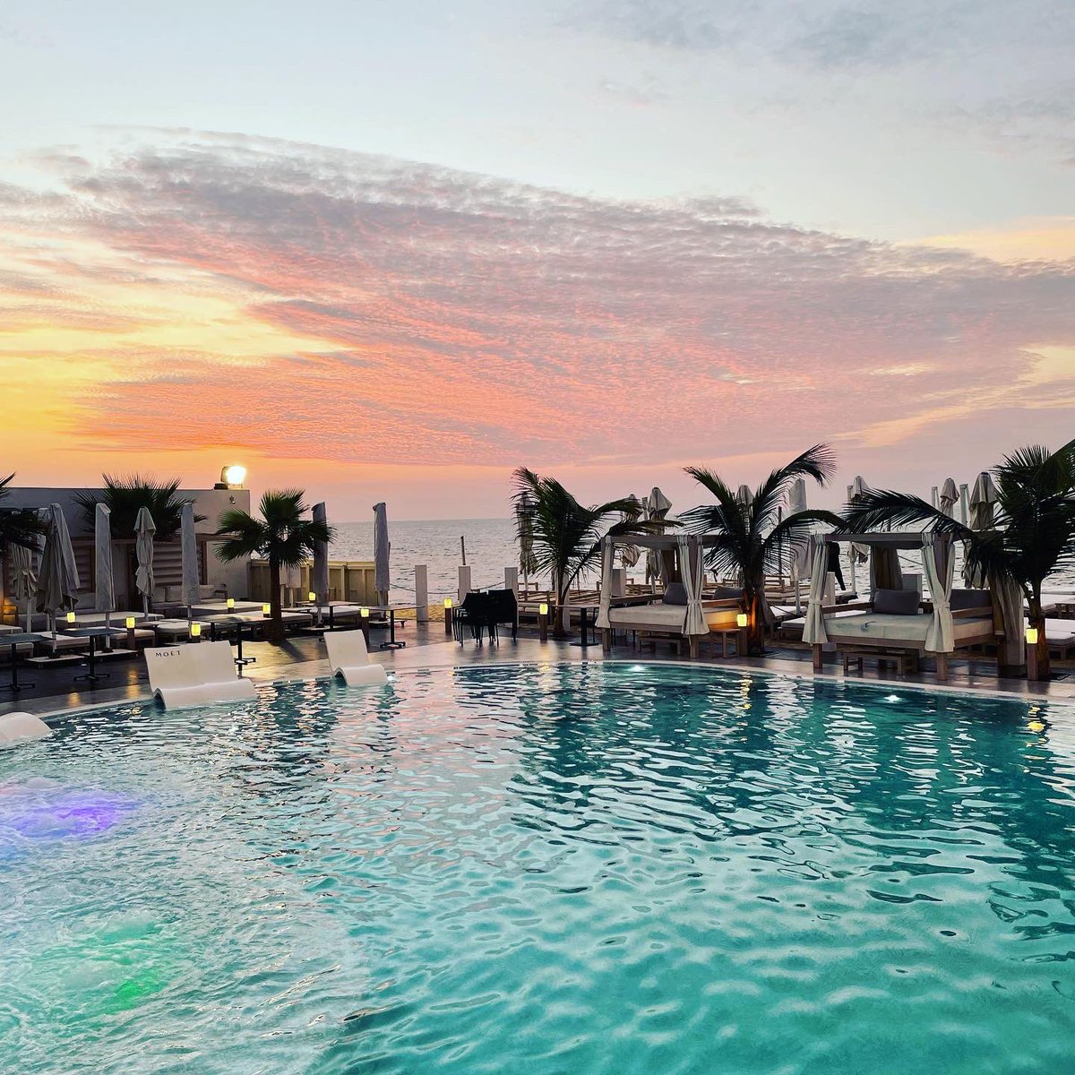 LookalC's tweet photo. Aproveite o prolongado em grande.
Venha fazer uma viagem gastronómica sem igual.
#lookal #lbc #lookalbeachclub #sushi #worldcuisine #foodporn #lifestyle https://t.co/p5ewVw1Rgo