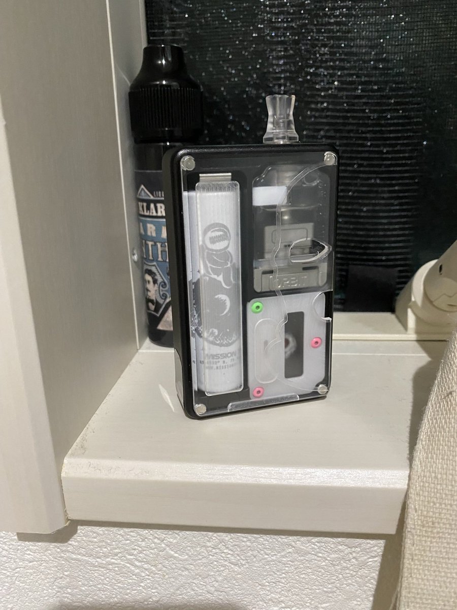 vape_haribo's tweet photo. だいぶ揃った
 VAPE沼の入浴券が
パネル交換したらスクリーンぶっ壊れて取り寄せ中😀 https://t.co/QK2bw9Y7z5