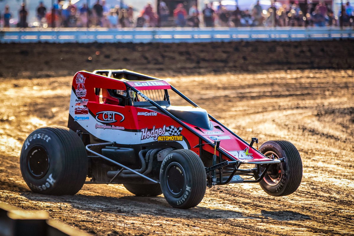 IRIphotography's tweet photo. Photo of the day!

Date taken: 7/26/21
Driver: Shane Cottle 
Track: @GasCitySpeedway 
Event: USAC Indiana Sprint Week

Gas City, Indiana- "The Throttle" Shane Cottle flashes by with the wheels up during his qualifying run in the Hodges #74x. https://t.co/M9LOFWmTBm