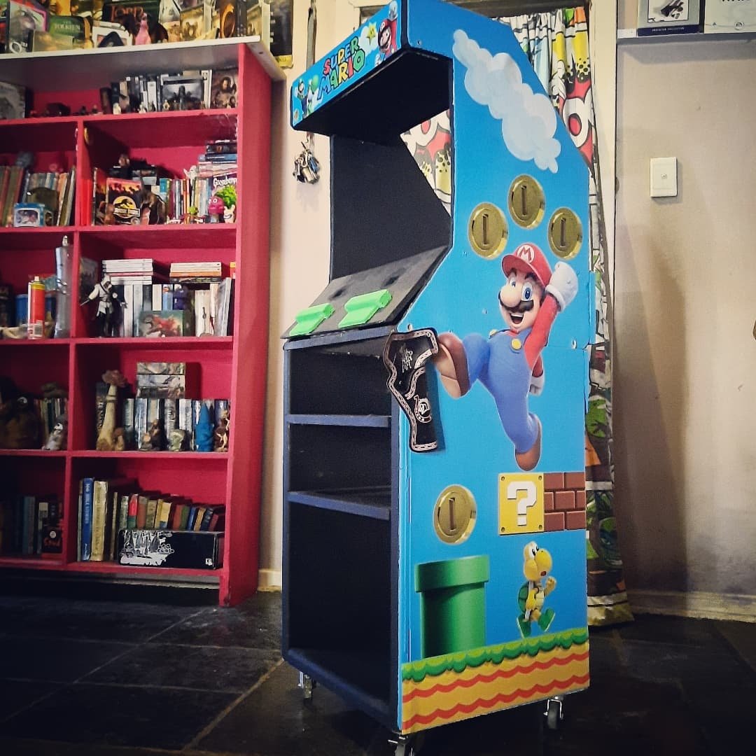 RetroBeastGamer's tweet photo. Our diy arcade cabinet project is finally finished🥳🙃😁
#arcade #arcaderoom #arcadecabinet #arcademachine #nintendo #nintendobox #mariobros #supernintendoclassic #snes #famiclone #famicom #microgenius #lightgun #GamingLounge #gamecabinet #gamingroom #gameroom #sagamer #retro https://t.co/Ejc6j3hGb4
