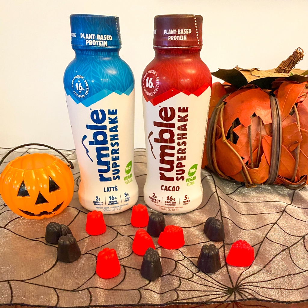 drinkrumble's tweet image. Looking for a costume tonight? Swipe ➡️ for Paul's crashing 🐼 costume inspo (cycling while in costume not recommended) 😜⁠
⁠
#drinkrumble #supergood