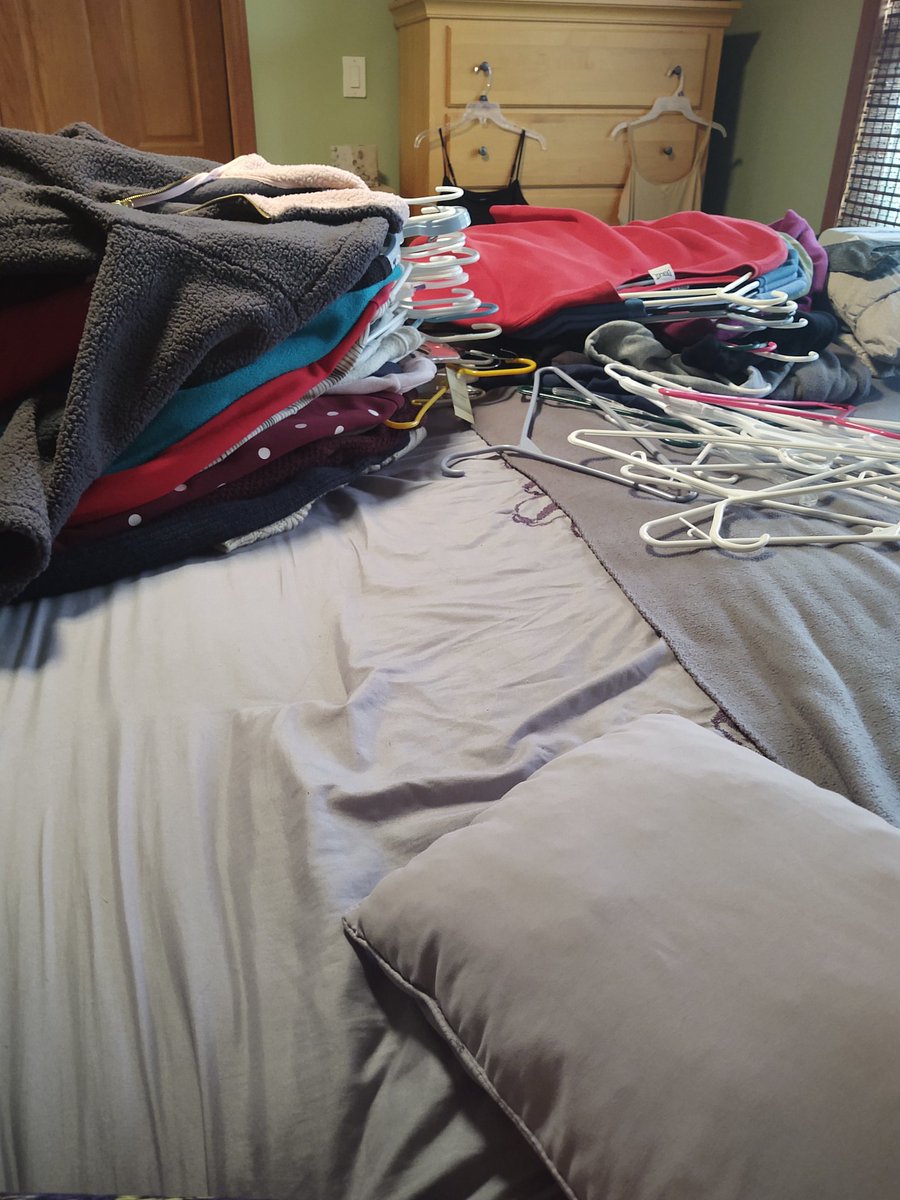 candiskt's tweet photo. #SimplifySunday Seriously?? Why, just why, does anyone need this much for winter?? That's not even half of it π #Donate #NothingFits https://t.co/gDHRrKIT20
