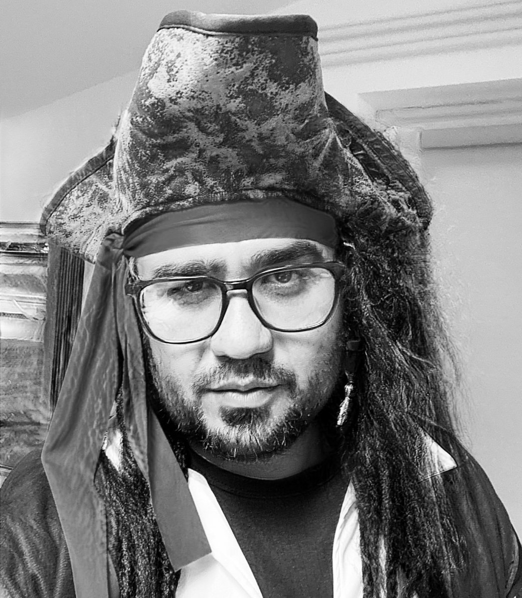 🎃🥸 #halloweekend New free download music this Friday 💿 🎹  #squidgame 🙌🏼