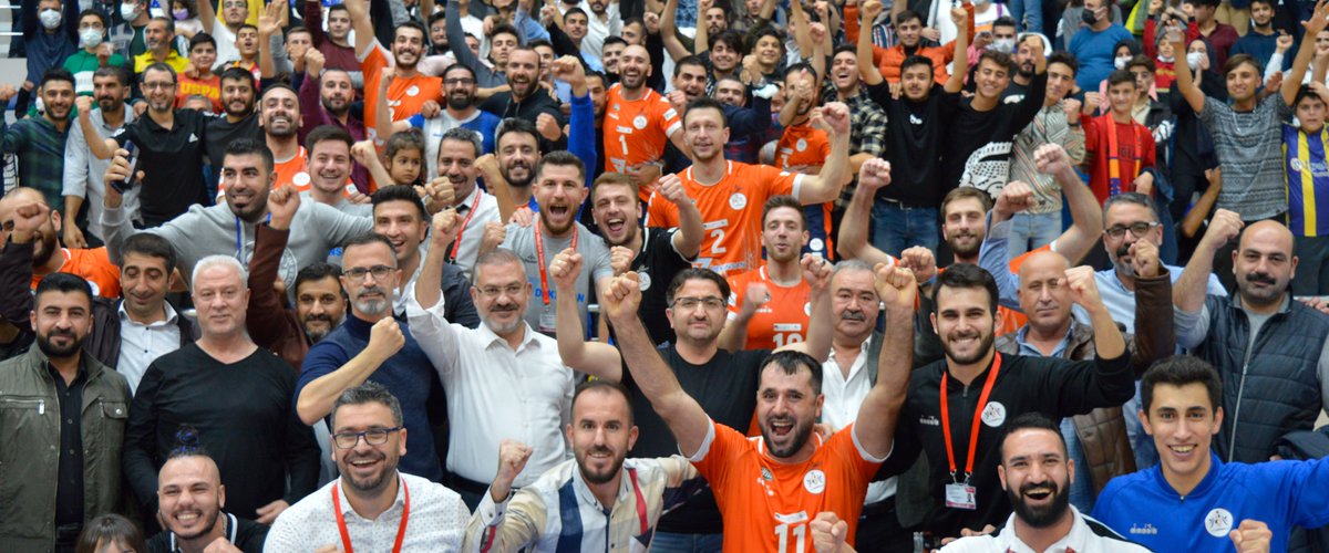 mardinipekyolum's tweet photo. Mezopotamya’nın Efeleri Yeni Kızıltepe Spor, Spor Toto’ya set bile vermeyerek 3-0 yendi

https://t.co/SO1lkMp5UD https://t.co/OQGfHGqU7p