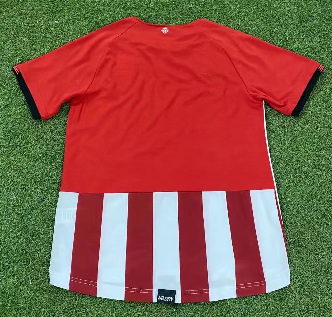Ropa_NBAFut's tweet photo. 25€ 📩⚽ https://t.co/nkGuheaktS