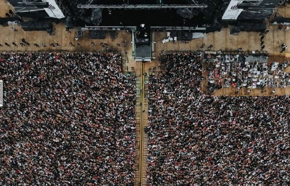 TINIData's tweet photo. Se confirma que el show de TINI en Posadas, Misiones asistieron 100.000 personas https://t.co/wzn0K4WmfJ