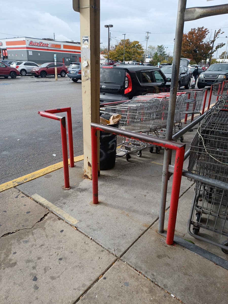 JayDezzi05's tweet photo. It socks that save a lot got these bars because I can't fit with the stroller. So annoyed #mymoments https://t.co/SWHsQLouBk