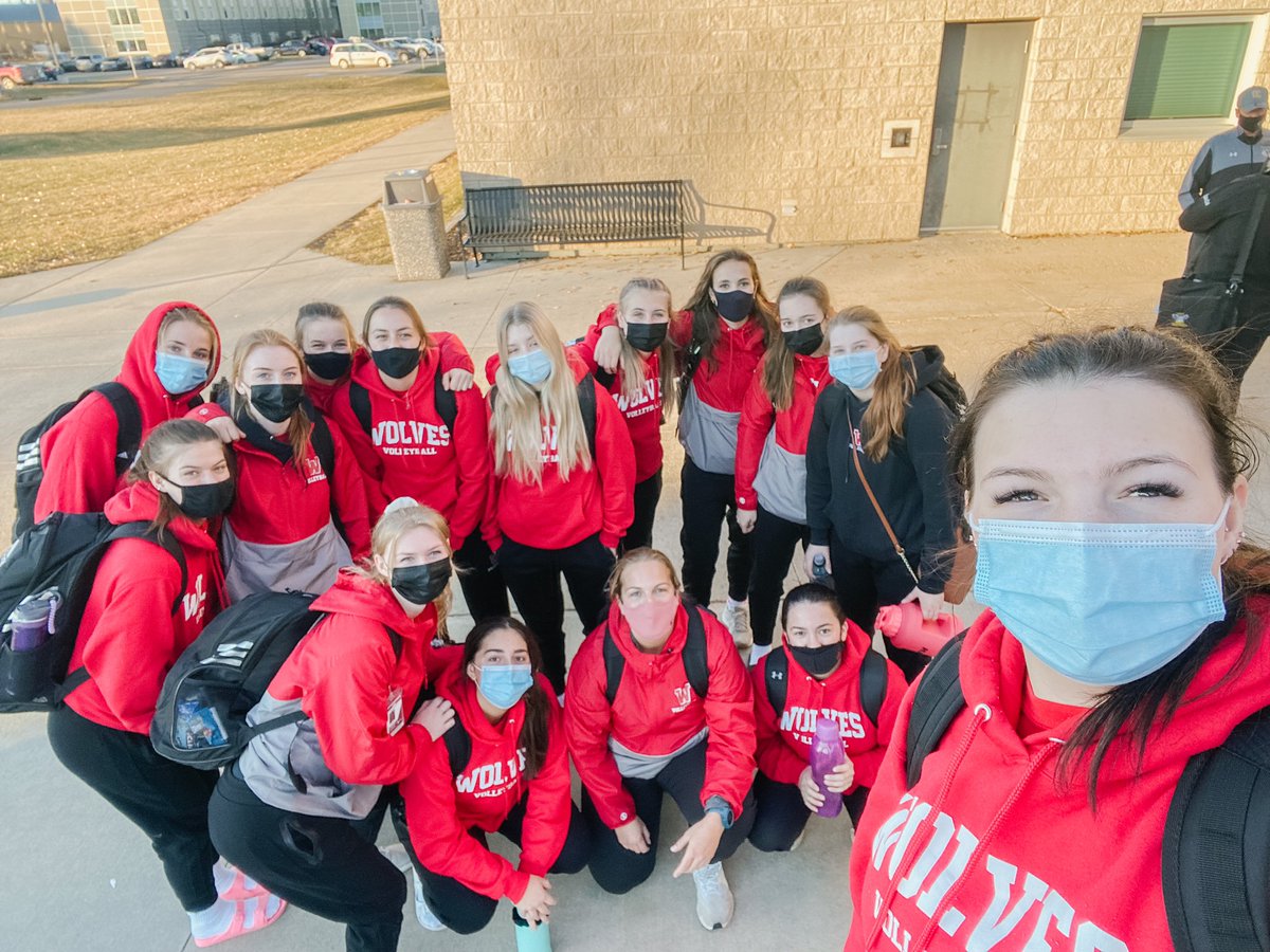 NWP_Wolves's tweet photo. ๐บ๐ WVB | Our #GPRCWolves Womenโs Volleyteam have split the weekend so far in #YYC for scrimmages.
Hereโs the details โคต๏ธ
โถ๏ธ 3-2 (25-16, 25-27, 15-25, 25-13, 15-11) for @AmbroseLions
3-1 (23-25, 25-21, 25-20, 25-15) for #GPRC vs. @COTR_Updates
Letโs go Wolves! #WolvesPride https://t.co/sTxqurHP3J