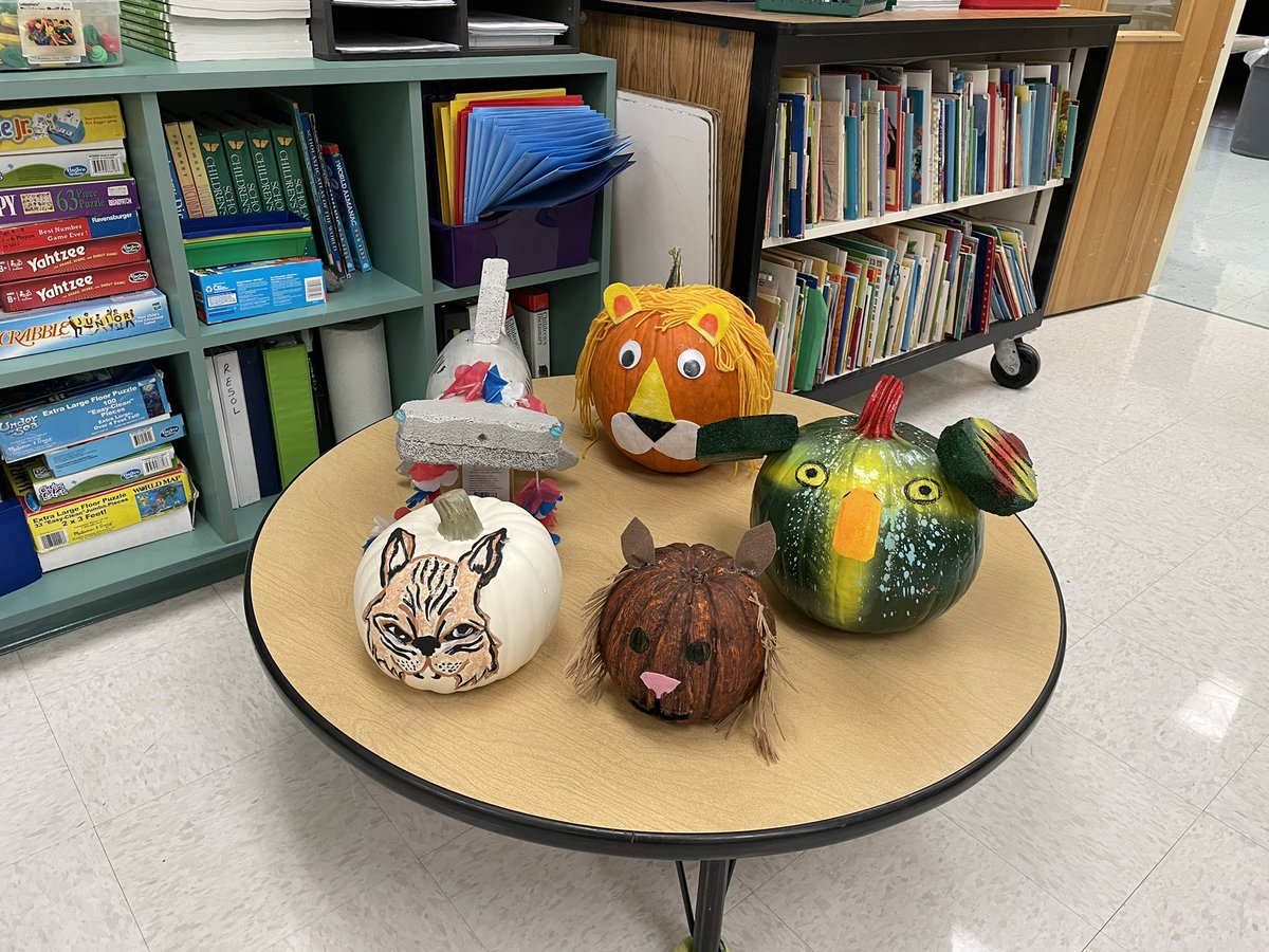 LisaPatt1's tweet photo. My students Animal Pumpkins. They created them in the image of the animal they were researching. @CESCorkyBear https://t.co/KQCwlqekCD