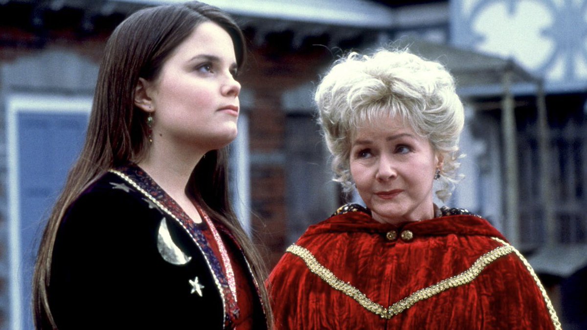 women in horror tweet media