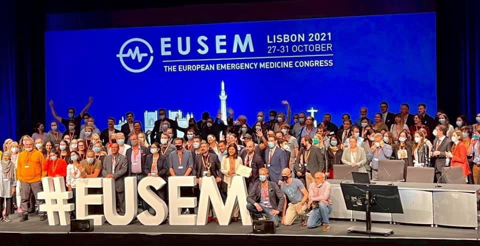 ArcheonMedical's tweet photo. [EUSEM - DAY 3&amp;4]
Archeon is very proud to become a partner of the #EuroSimCup2021 and future editions. Well done to the international team from Colchester Hospital for winning the David Williams Cup! 🏆 We will equip their emergency department with EOlife X @EuropSocEM 
#EUSEM21 https://t.co/QC5Lpv35s9