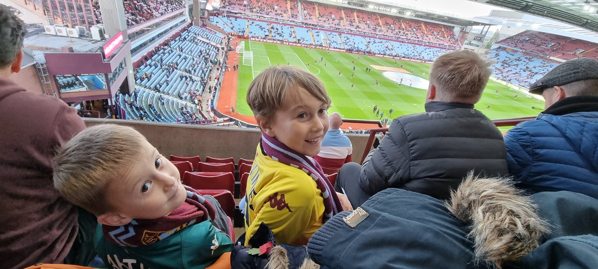 leabeebee's tweet photo. Happy 9th birthday Charlie Betham, hope you enjoy your 1st Villa game #AVFCLIVE https://t.co/VSomQD97wW