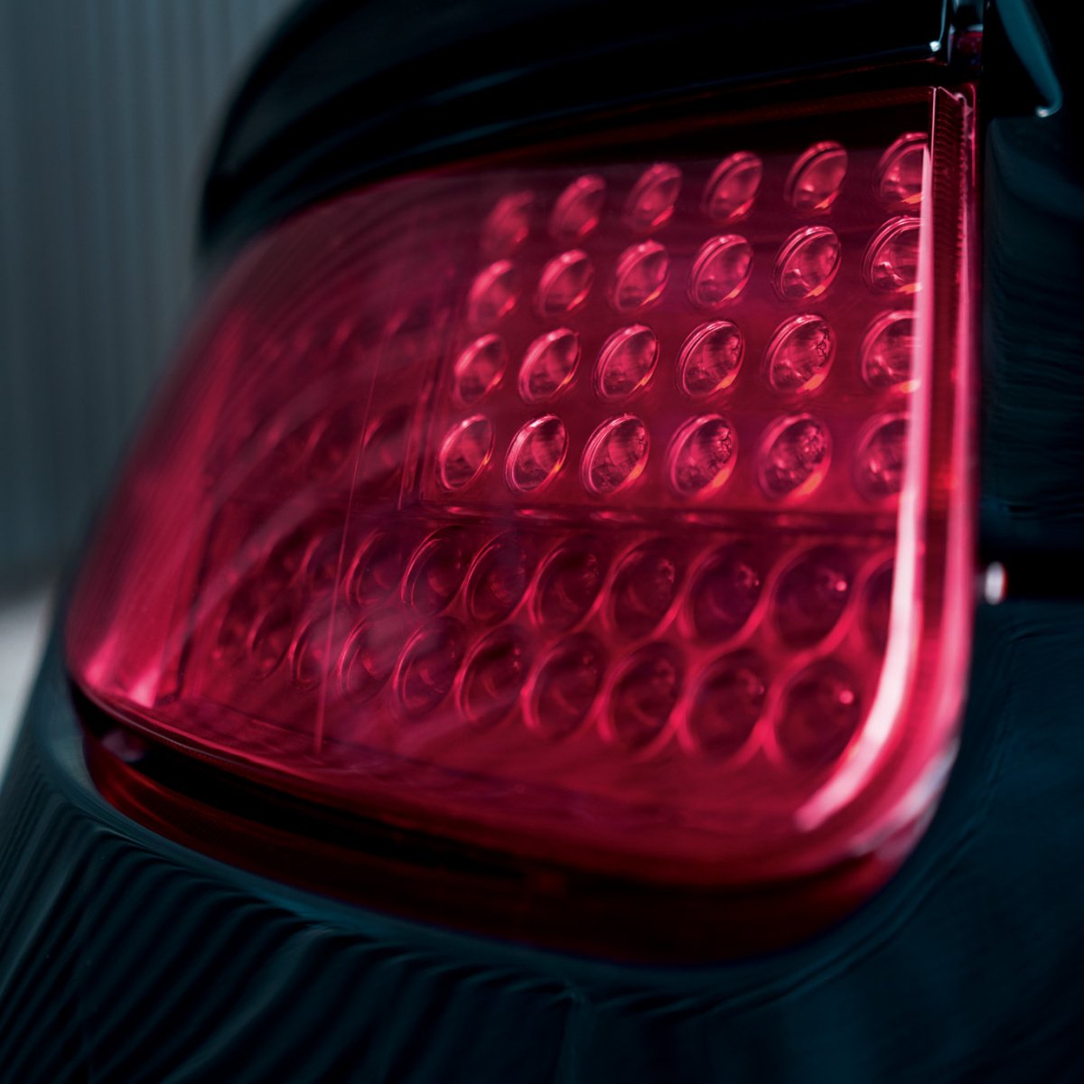 PorscheBeirut's tweet photo. Ten years after production of the #CarreraGT ended, it was added to the Porsche Classic family. The appearance and lines of the #Type980, which was manufactured from 2003 onwards, reveal its motorsports inheritance.

#Porsche #PorscheClassic #CaretakersOfDreams #Lebanon https://t.co/X9W0MsEyvs